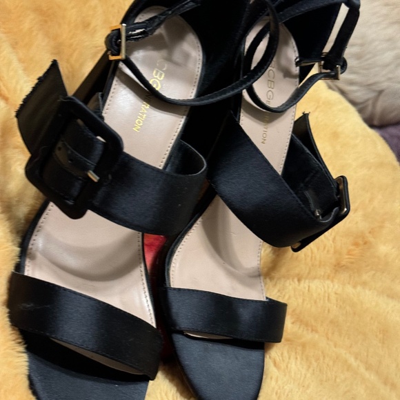 Block Heels - Picture 1 of 3
